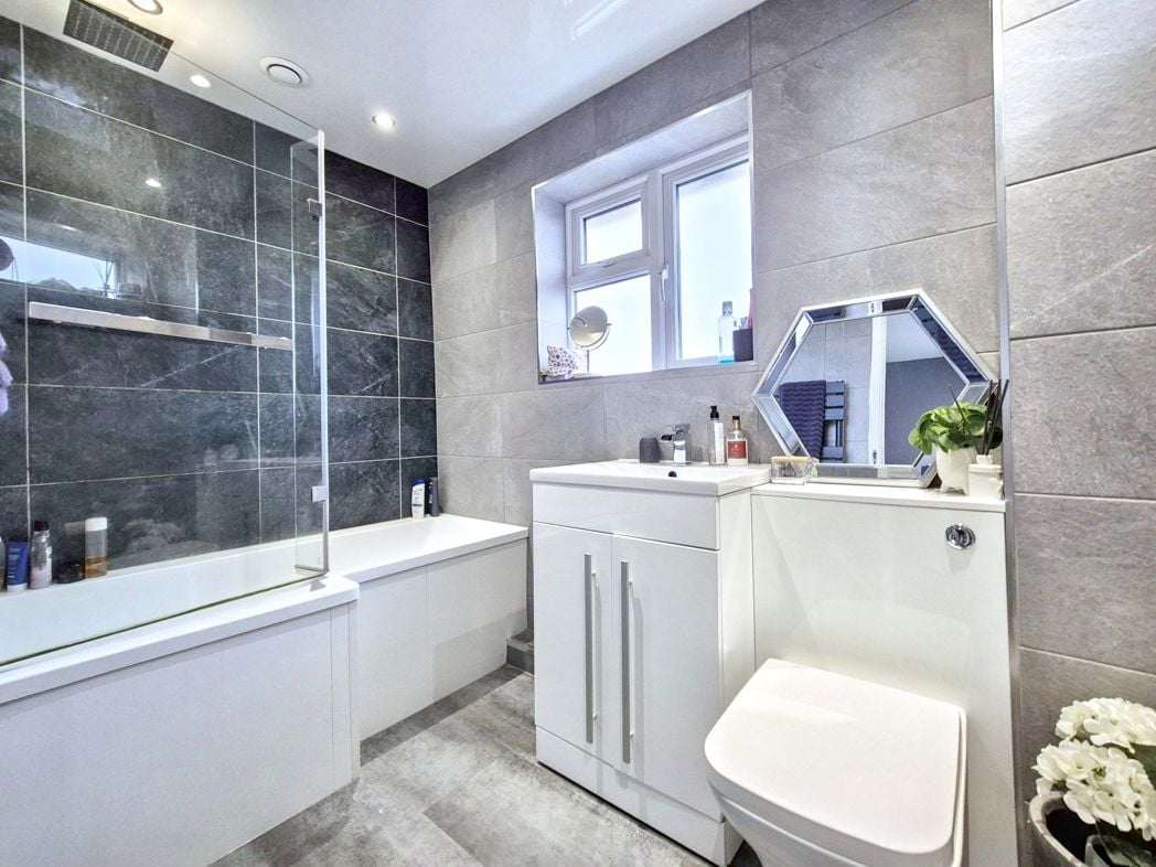 Property image 19 of 23