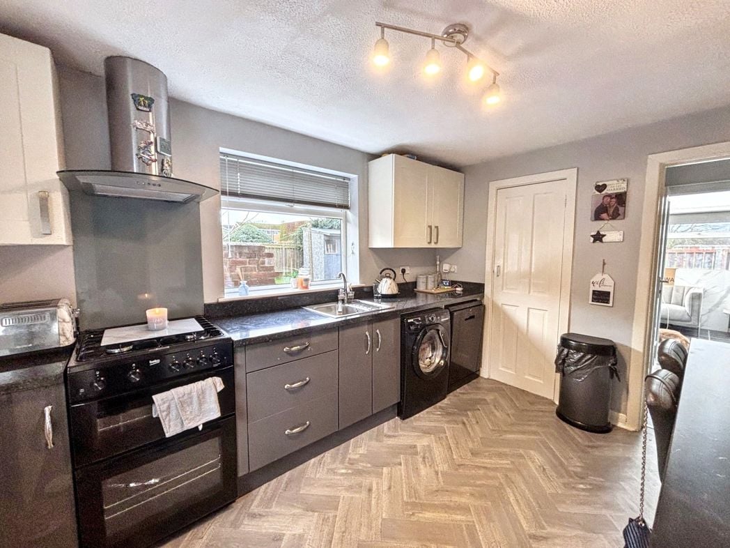 Property image 2 of 13