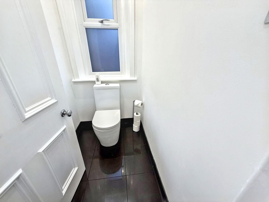 Property image 14 of 27