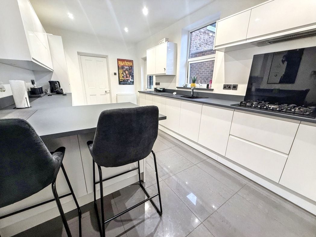 Property image 6 of 27