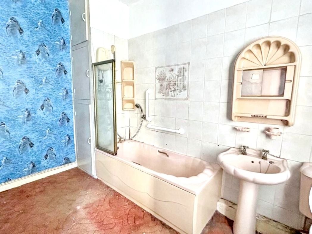 Property image 4 of 6
