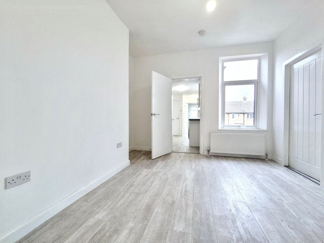 Property image 6 of 18