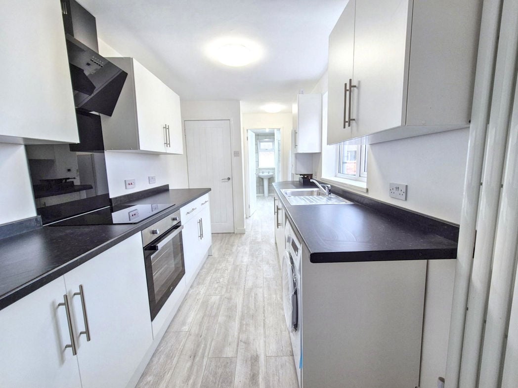 Property image 2 of 18