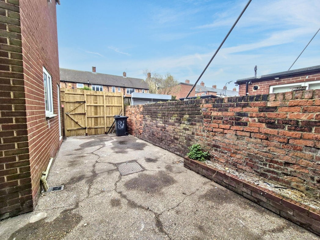 Property image 16 of 18
