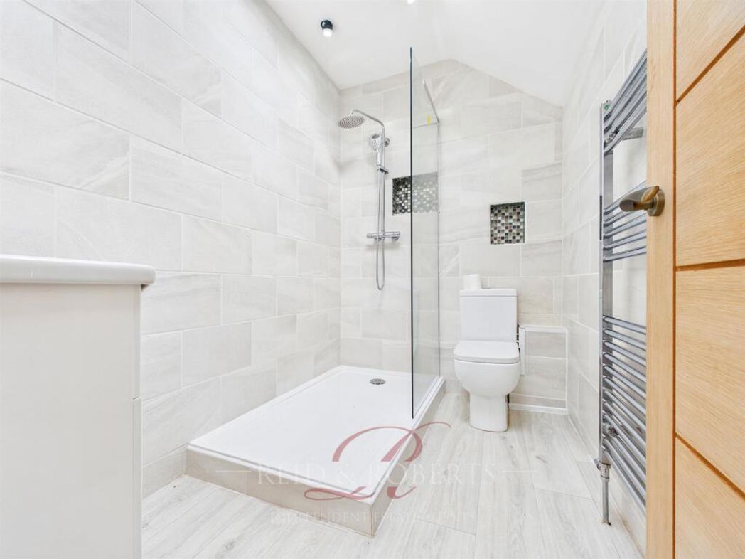 Property image 8 of 19