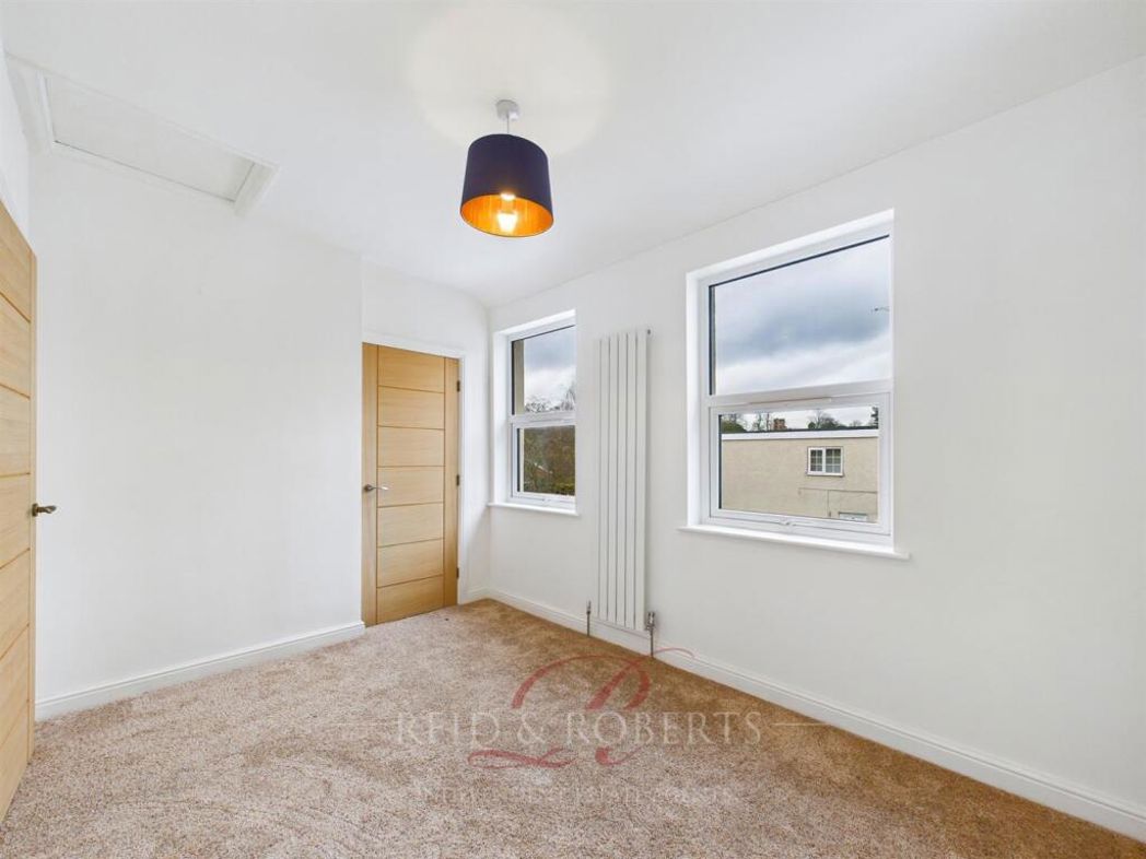 Property image 10 of 19