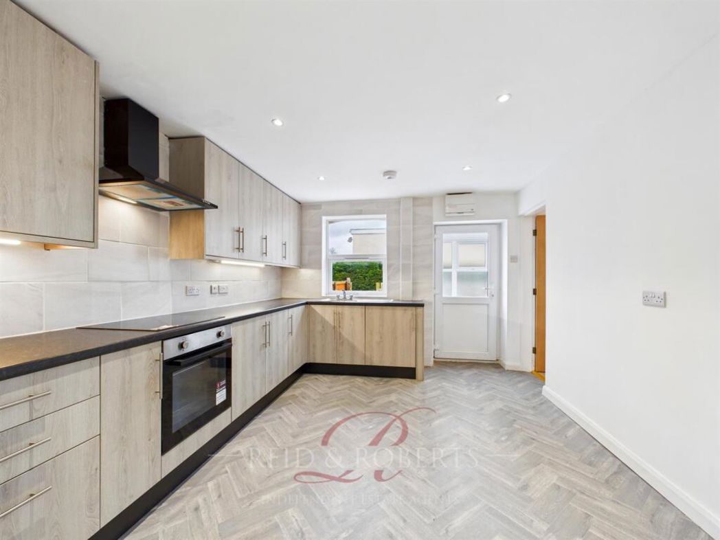 Property image 5 of 19