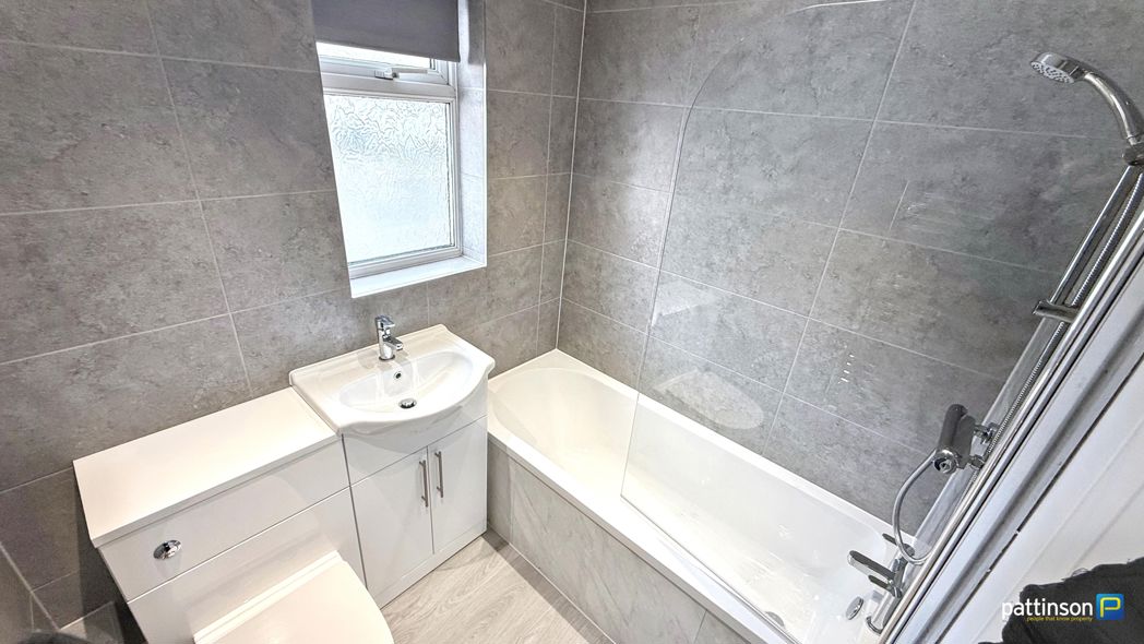 Property image 11 of 18