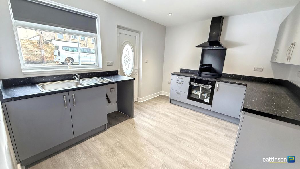 Property image 3 of 18