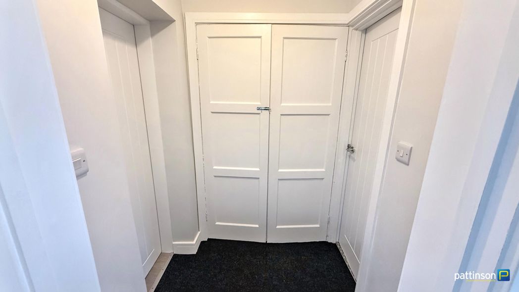 Property image 7 of 18