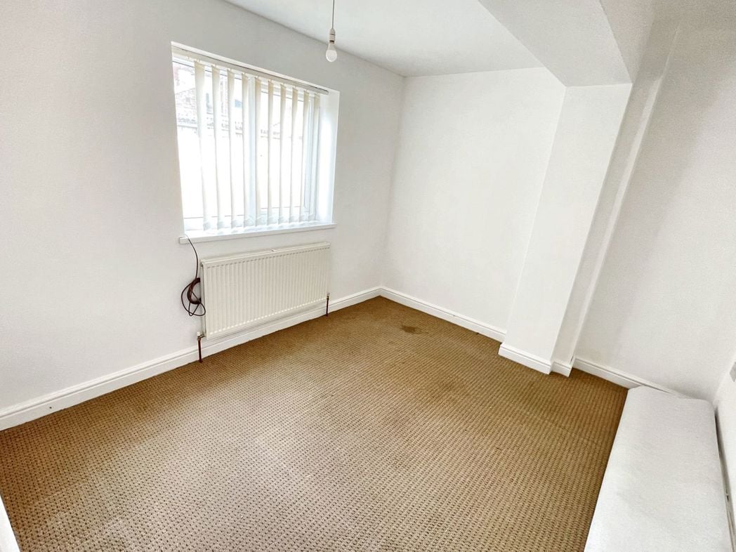 Property image 5 of 8