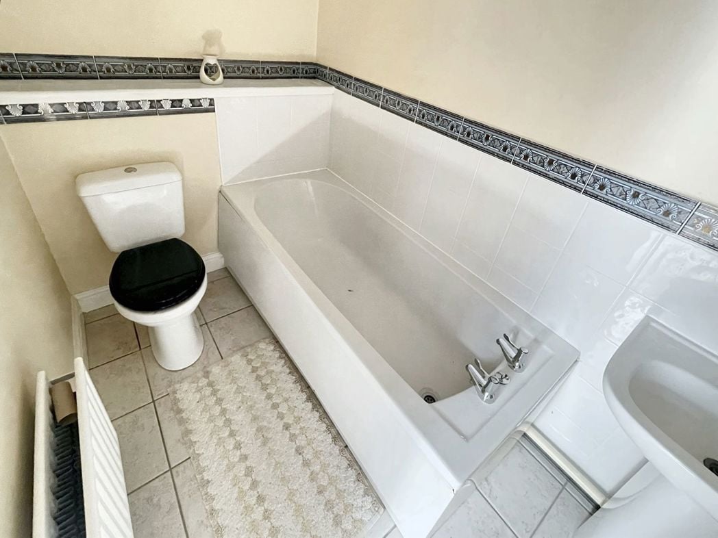 Property image 7 of 8
