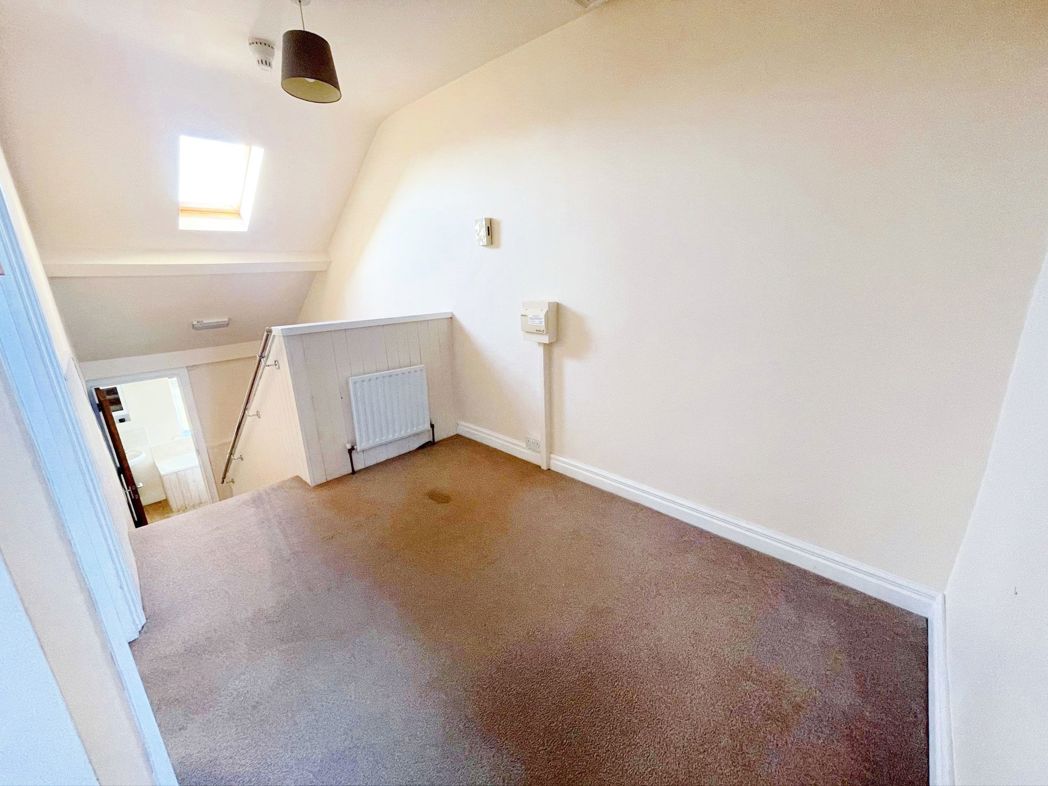 Property image 5 of 9
