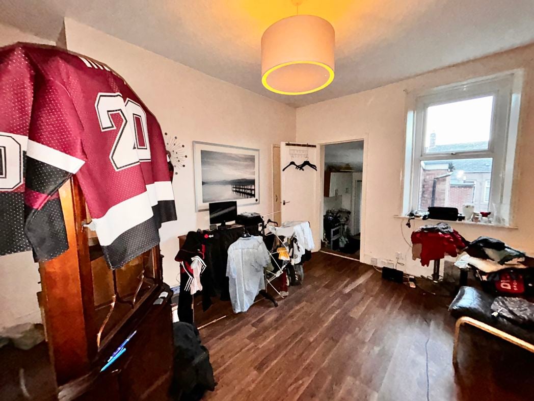 Property image 7 of 8