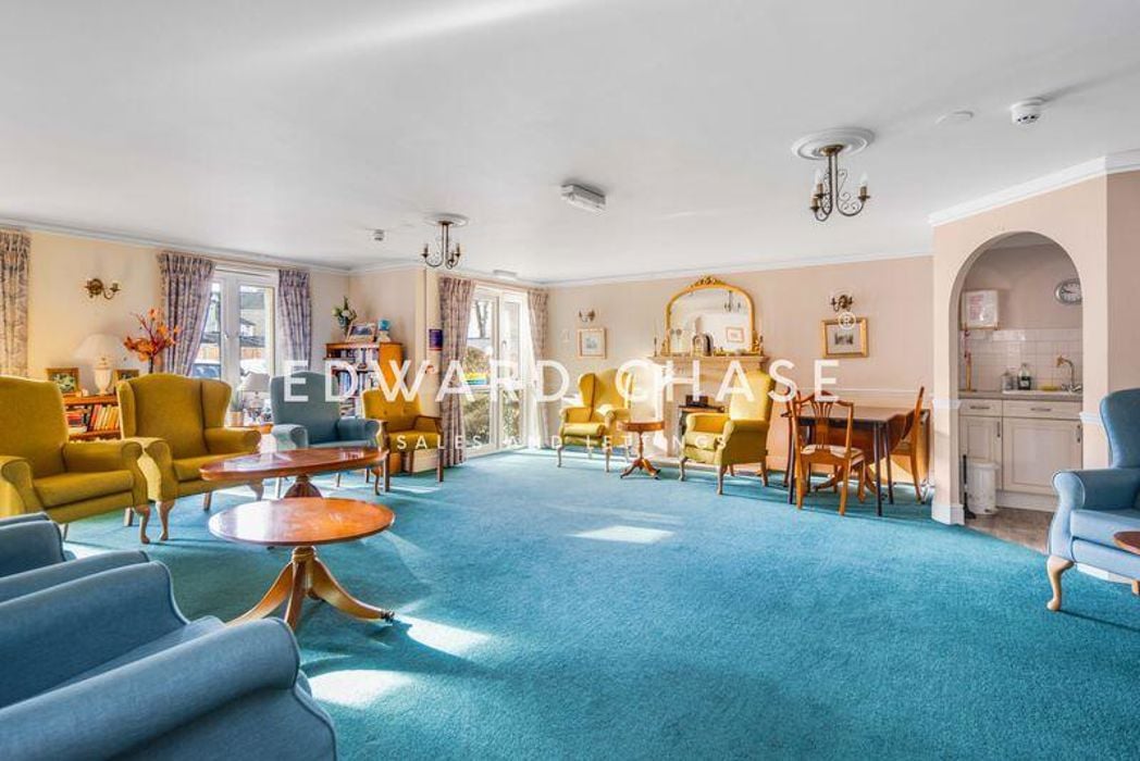 Property image 2 of 15