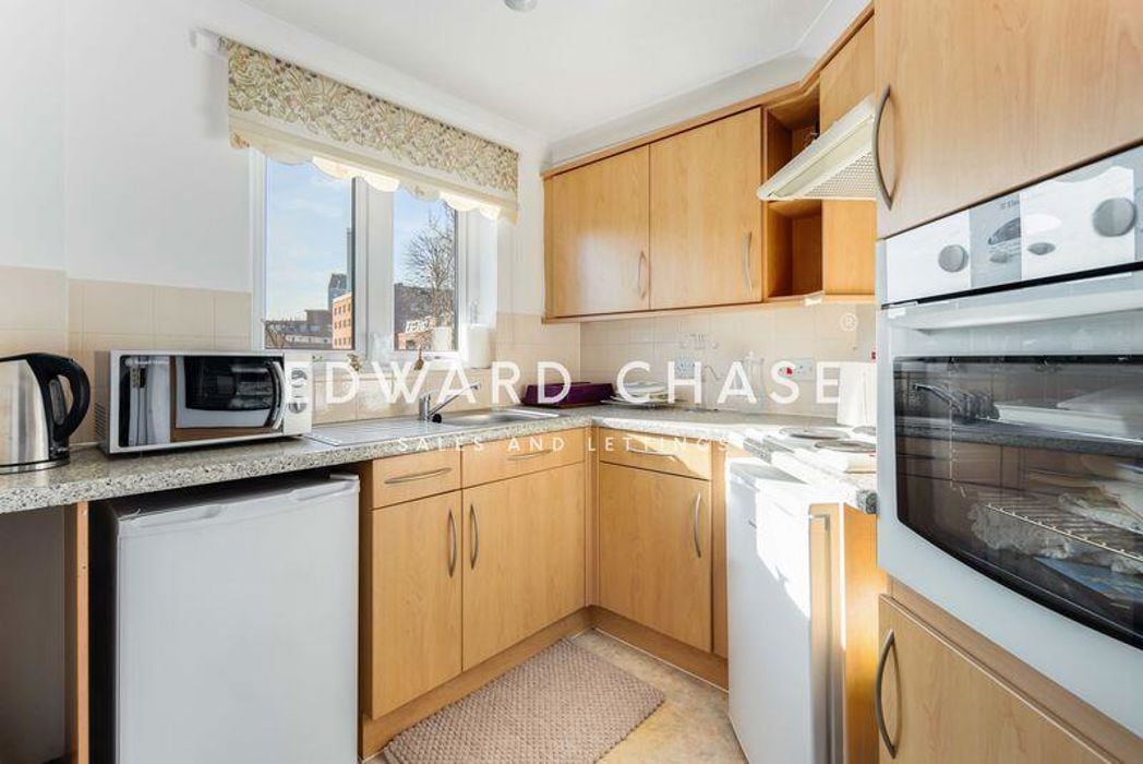 Property image 10 of 15