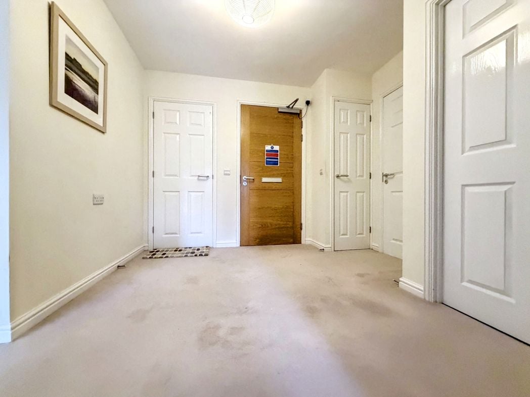 Property image 5 of 28