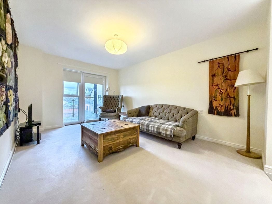 Property image 8 of 28
