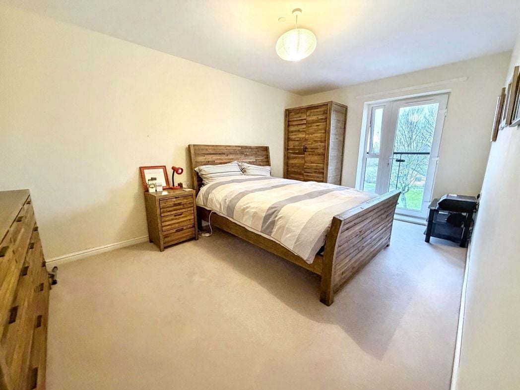 Property image 11 of 28