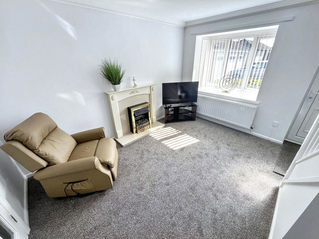 Property image 4 of 12