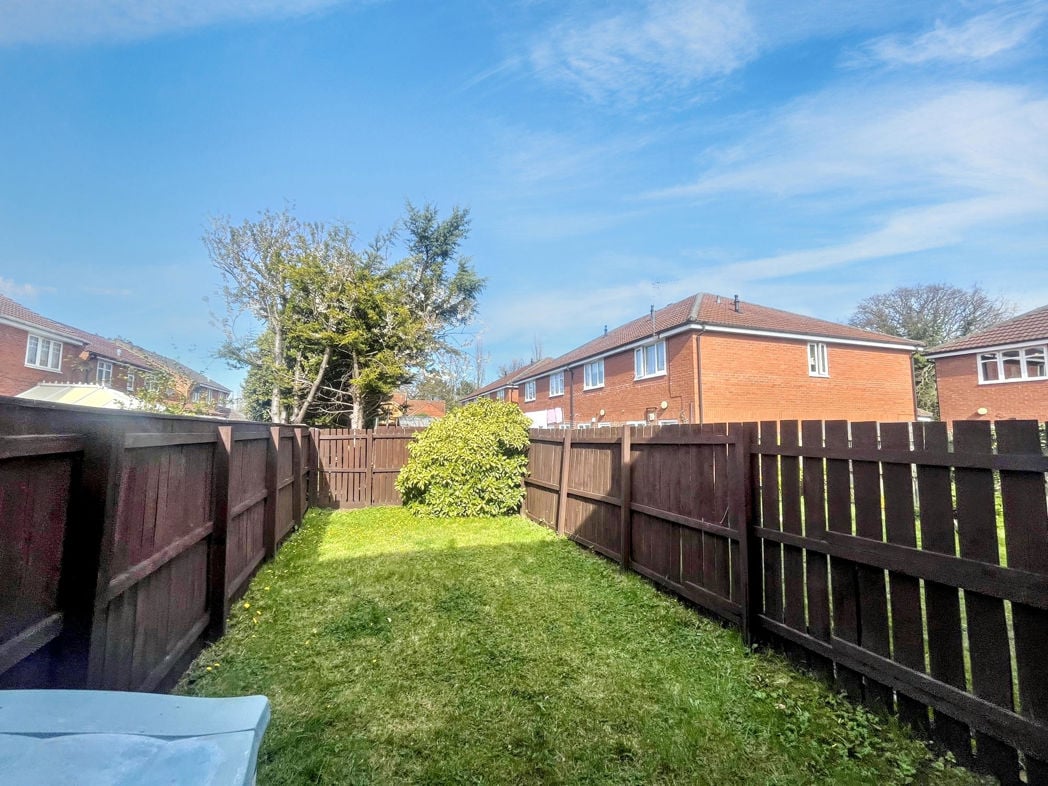 Property image 11 of 12
