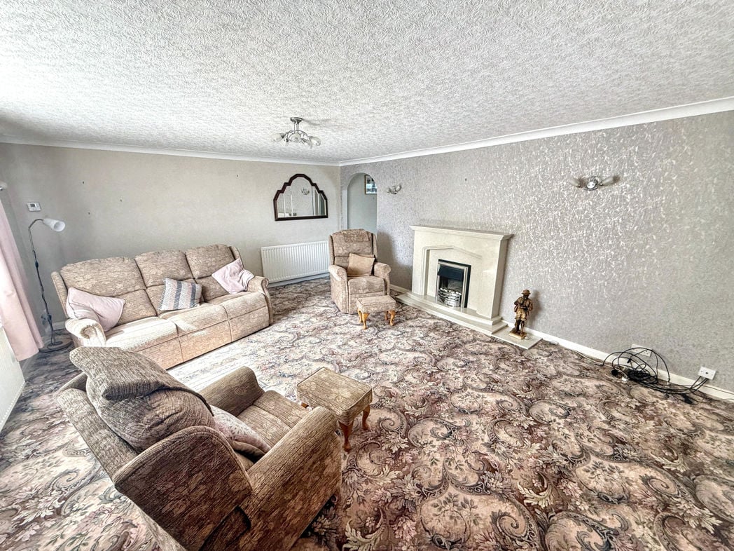 Property image 2 of 14