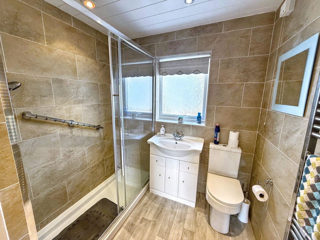 Property image 11 of 14