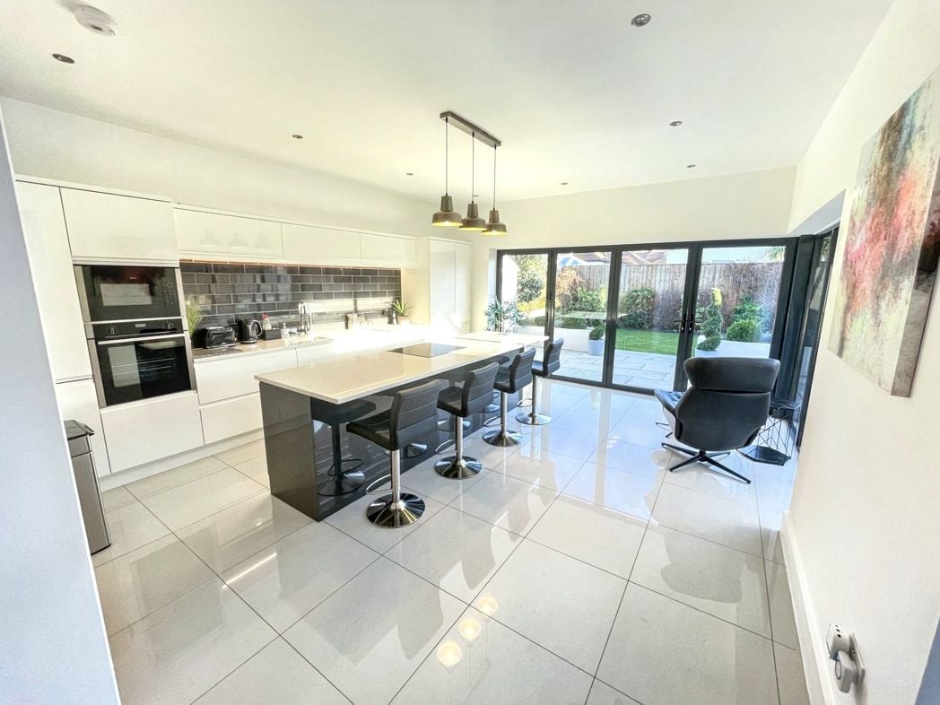 Property image 6 of 15