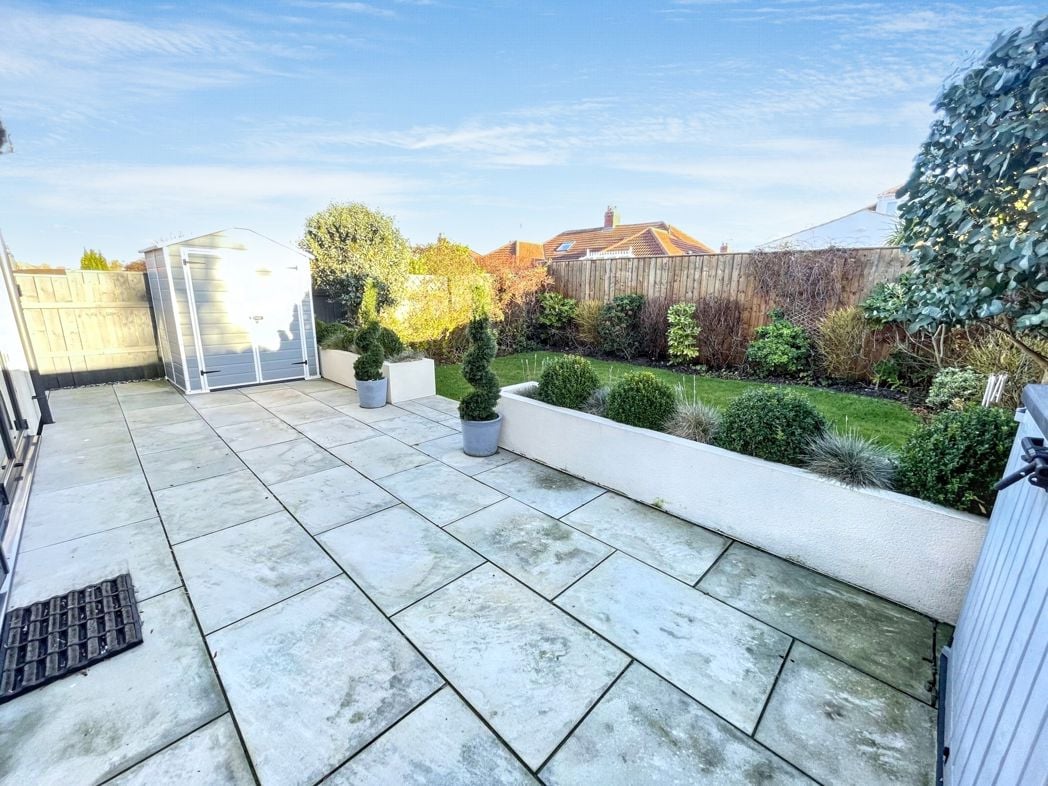 Property image 11 of 15