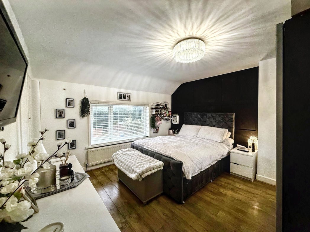 Property image 10 of 16