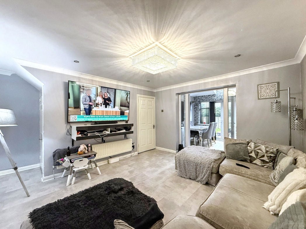 Property image 3 of 16