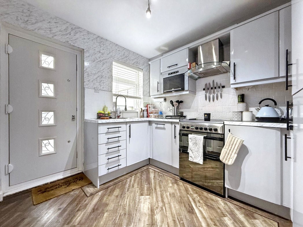 Property image 4 of 16