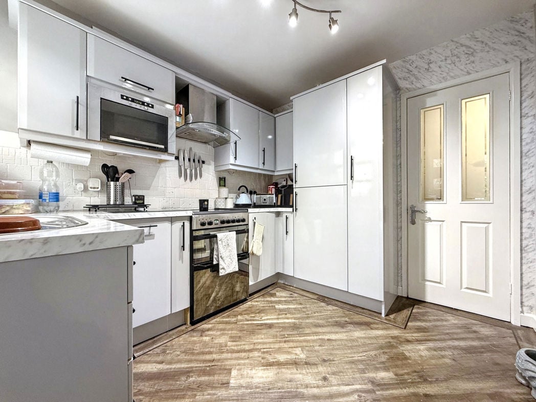 Property image 5 of 16