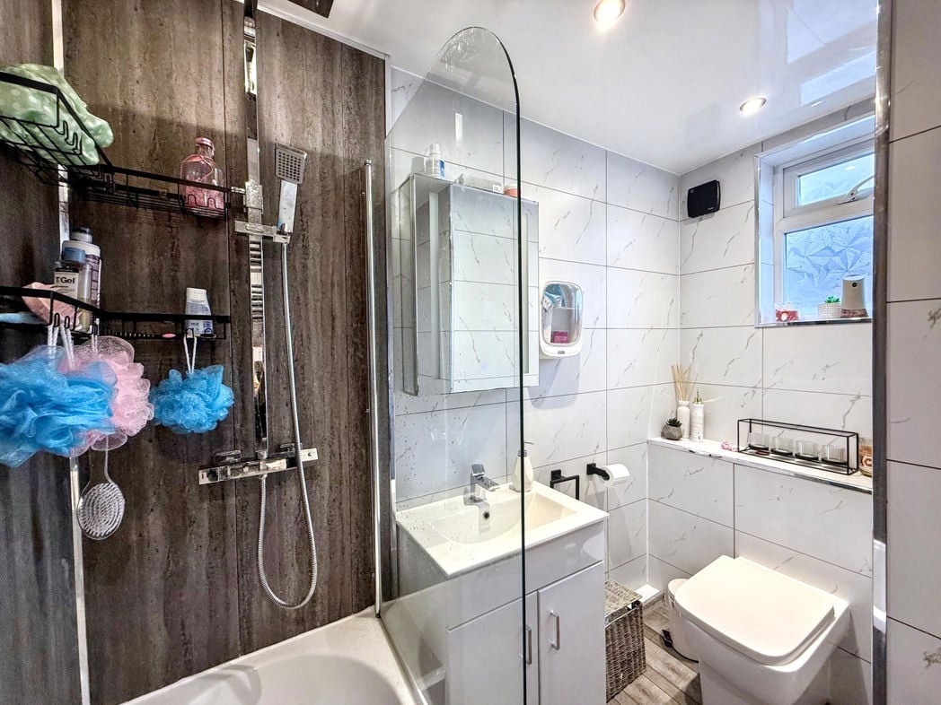 Property image 7 of 16