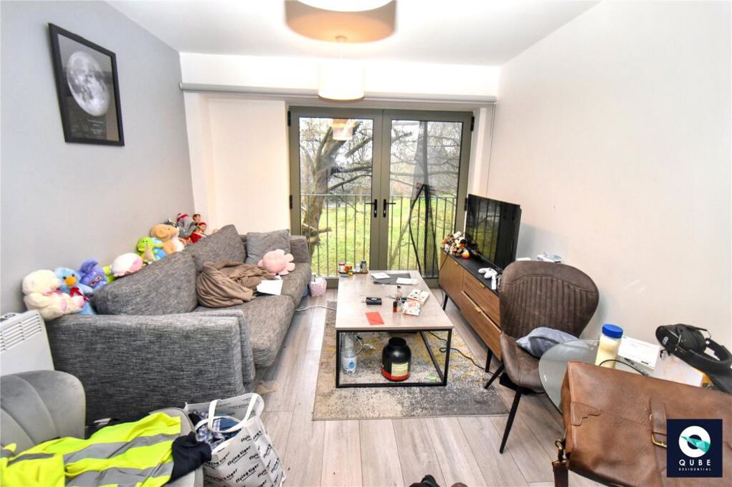 Property image 2 of 9