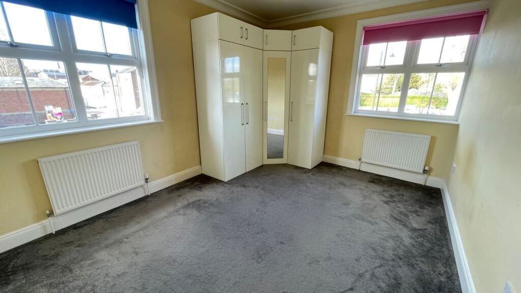 Property image 5 of 12