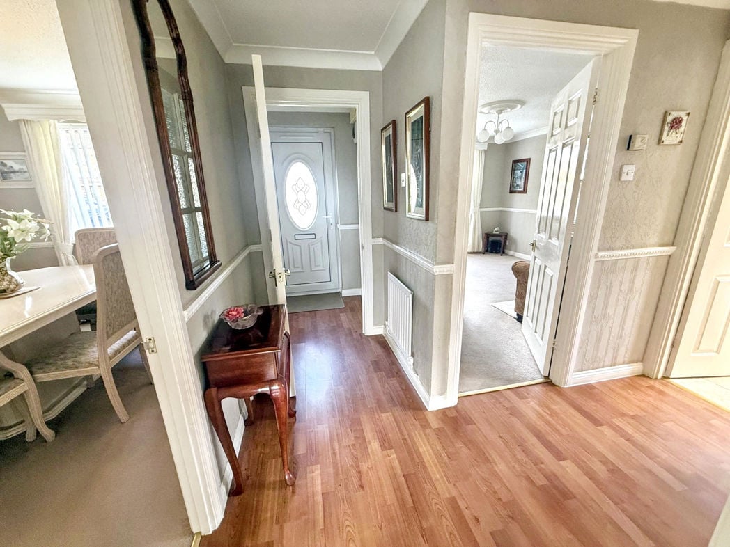 Property image 4 of 12