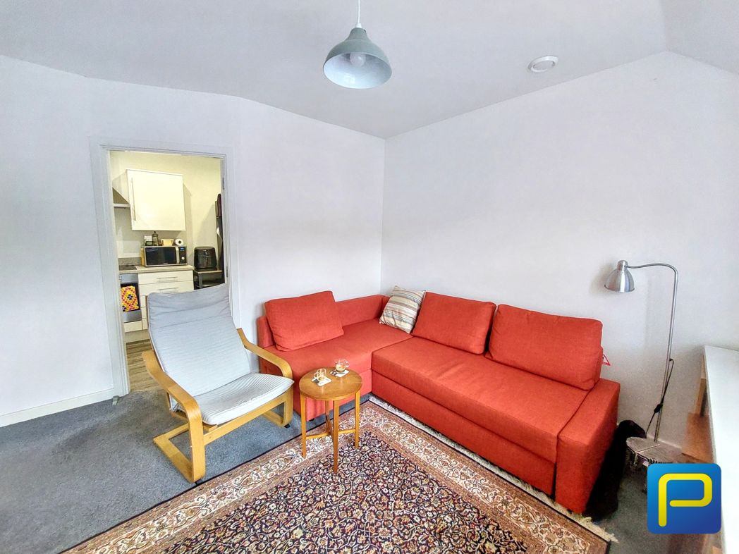 Property image 4 of 11