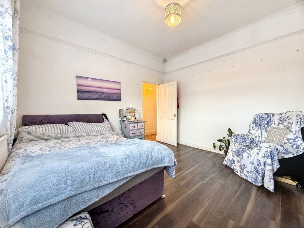 Property image 13 of 28