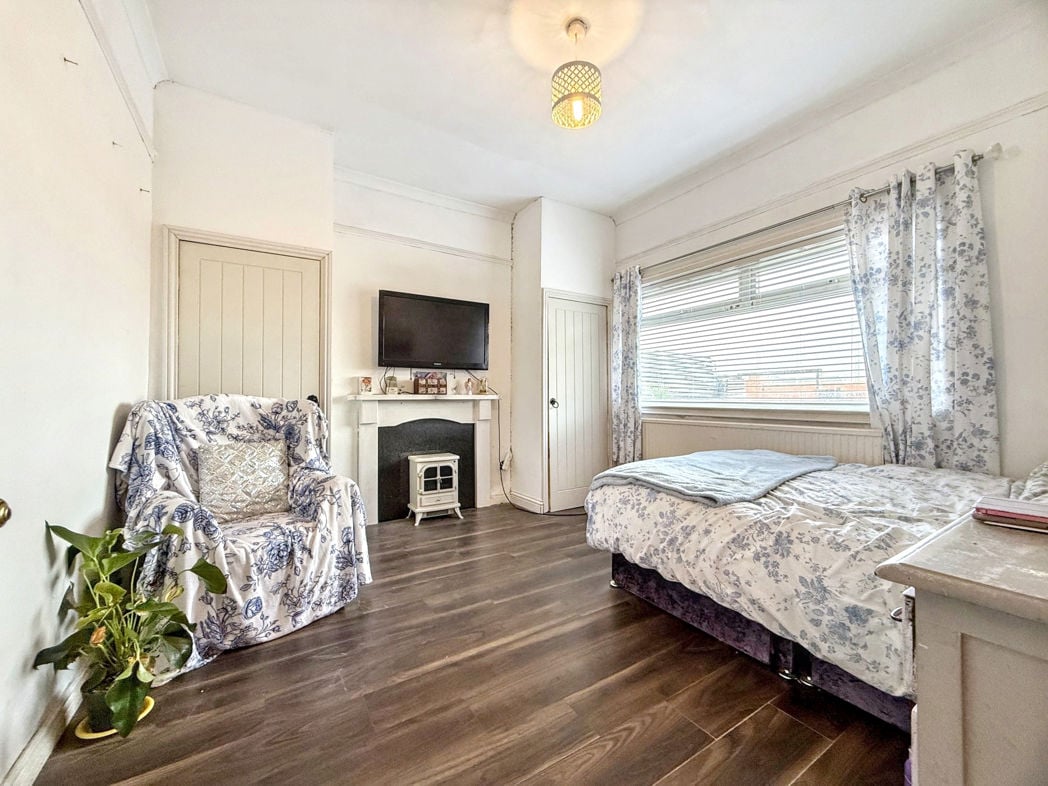 Property image 12 of 28