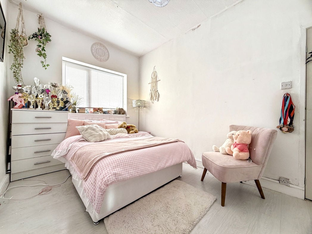 Property image 16 of 28
