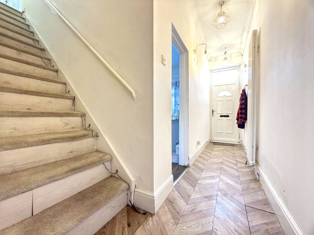 Property image 5 of 28