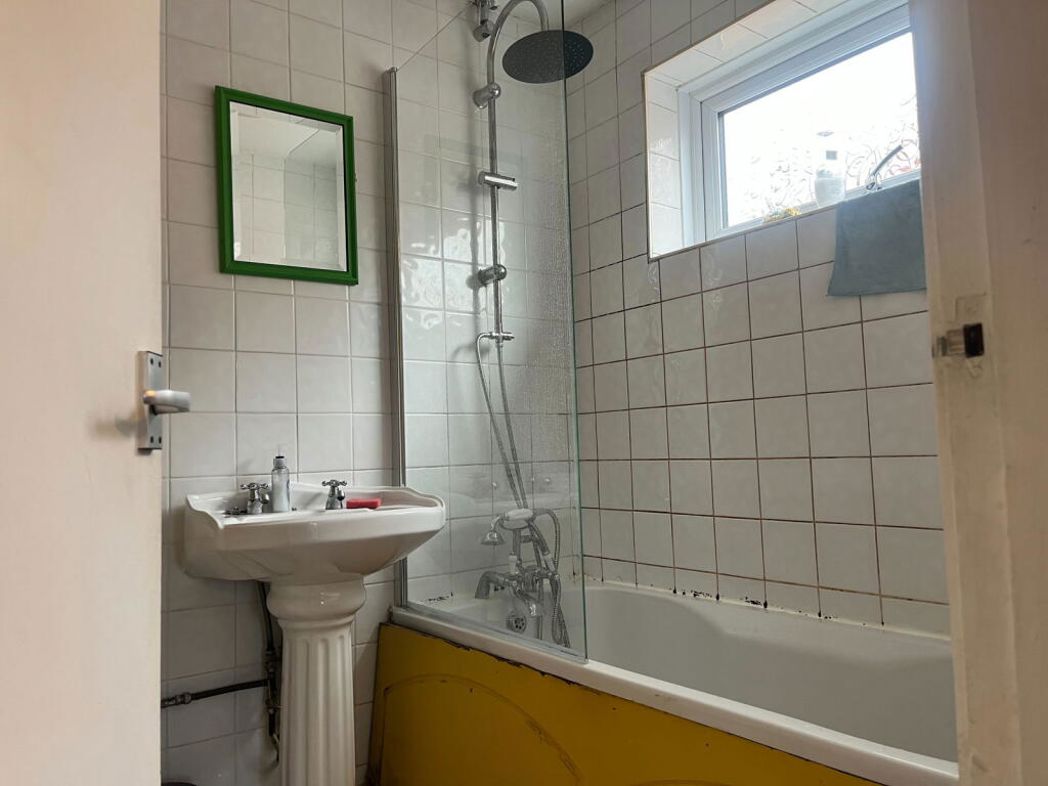 Property image 4 of 9