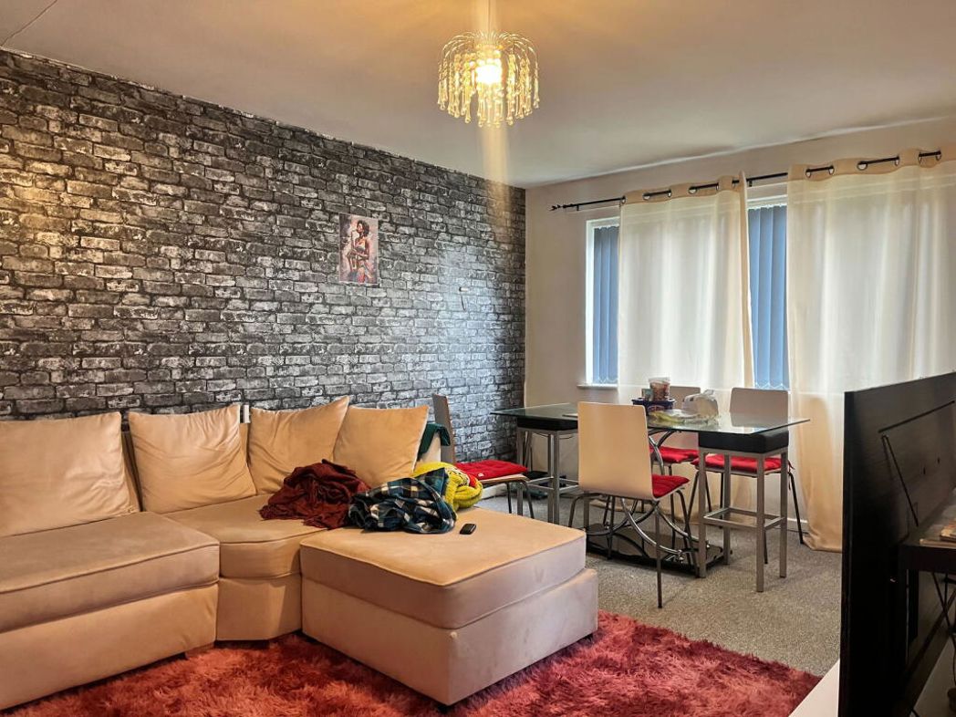 Property image 6 of 9