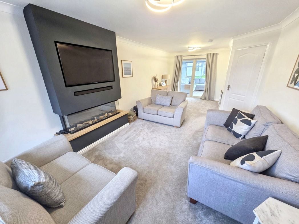 Property image 5 of 17