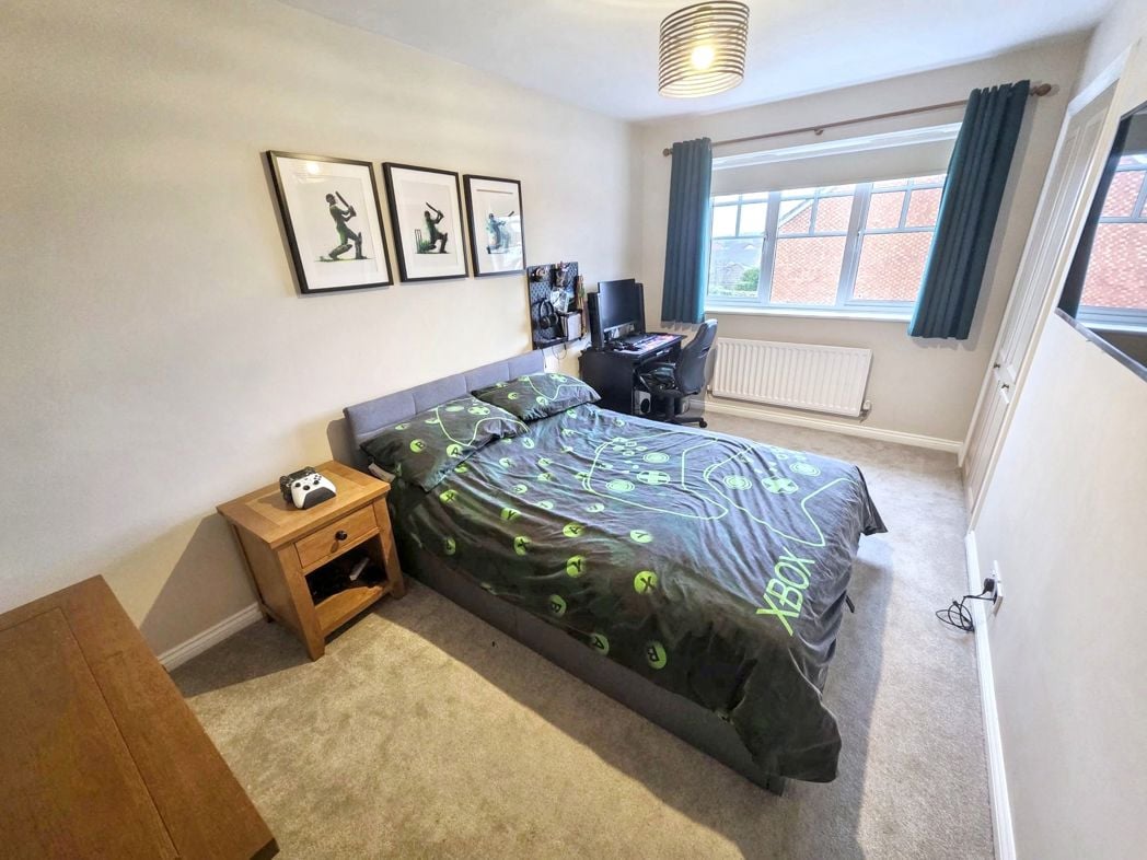 Property image 12 of 17