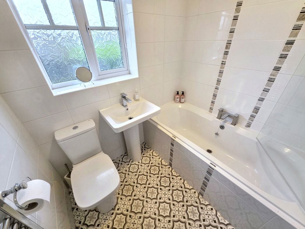 Property image 14 of 17