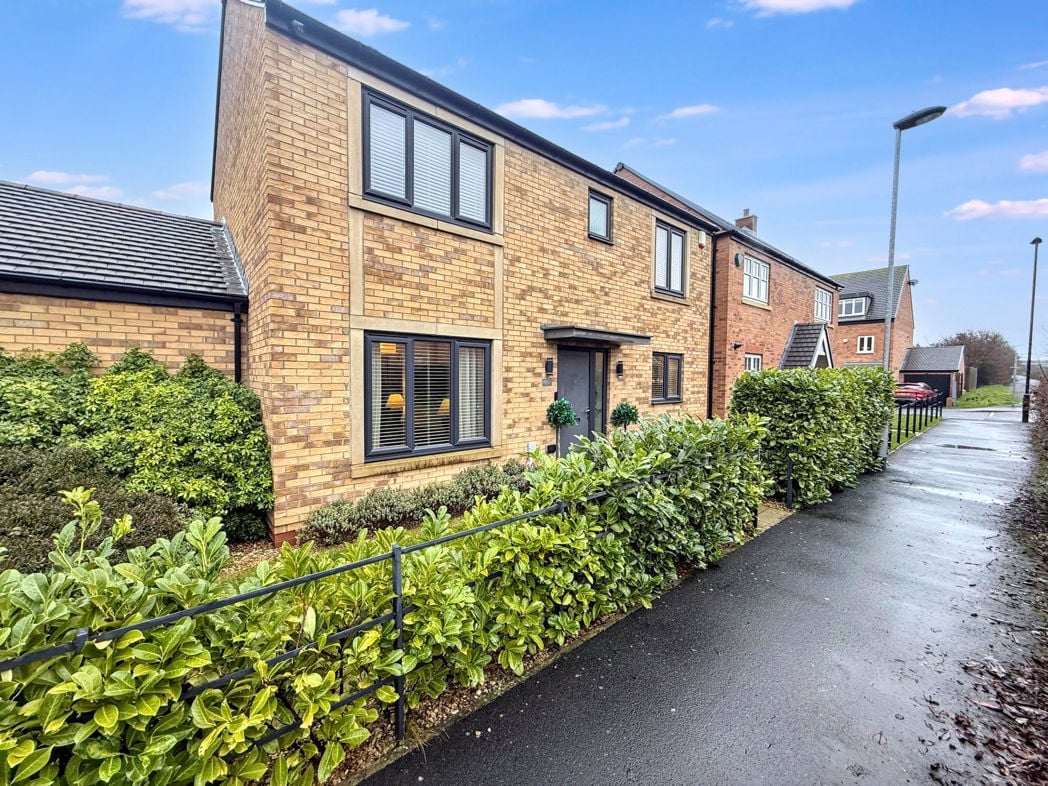 Property image 1 of 23