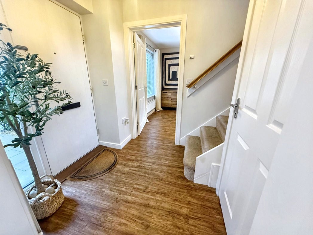Property image 4 of 23