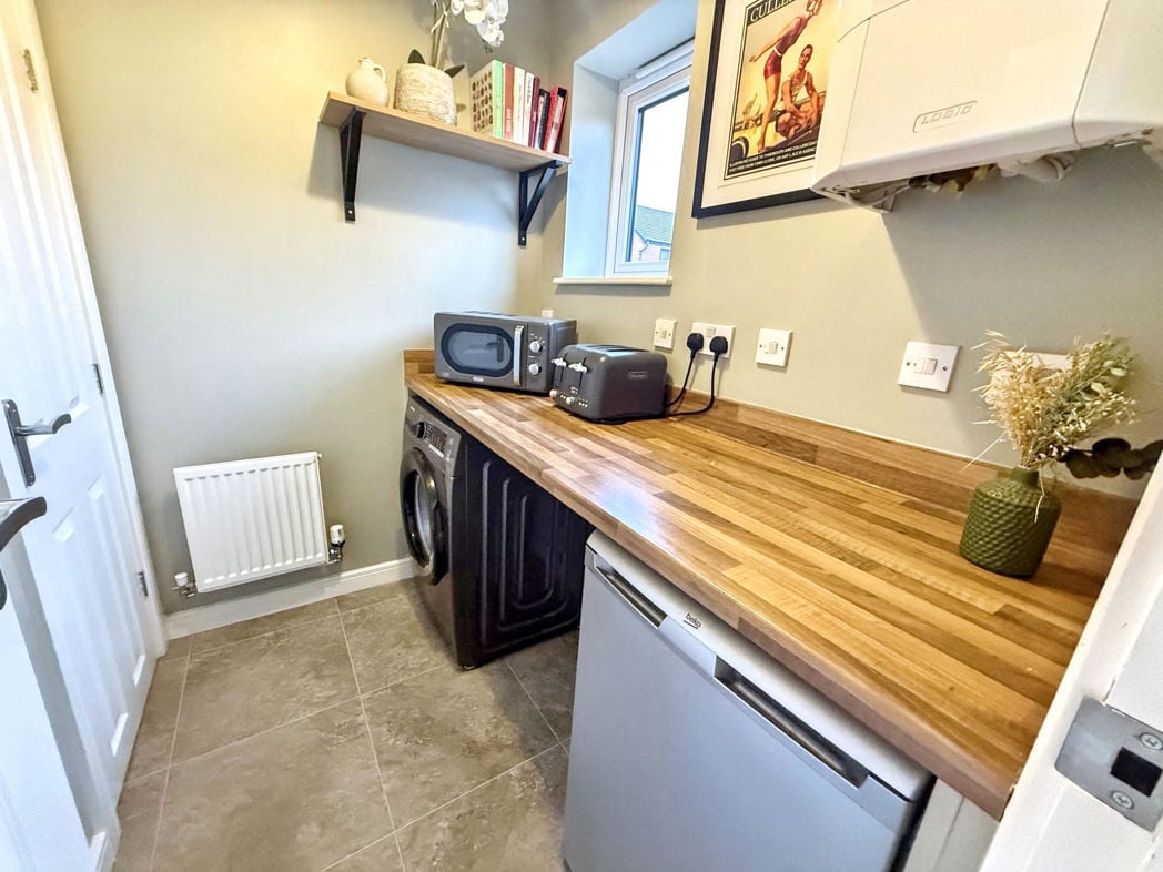 Property image 11 of 23